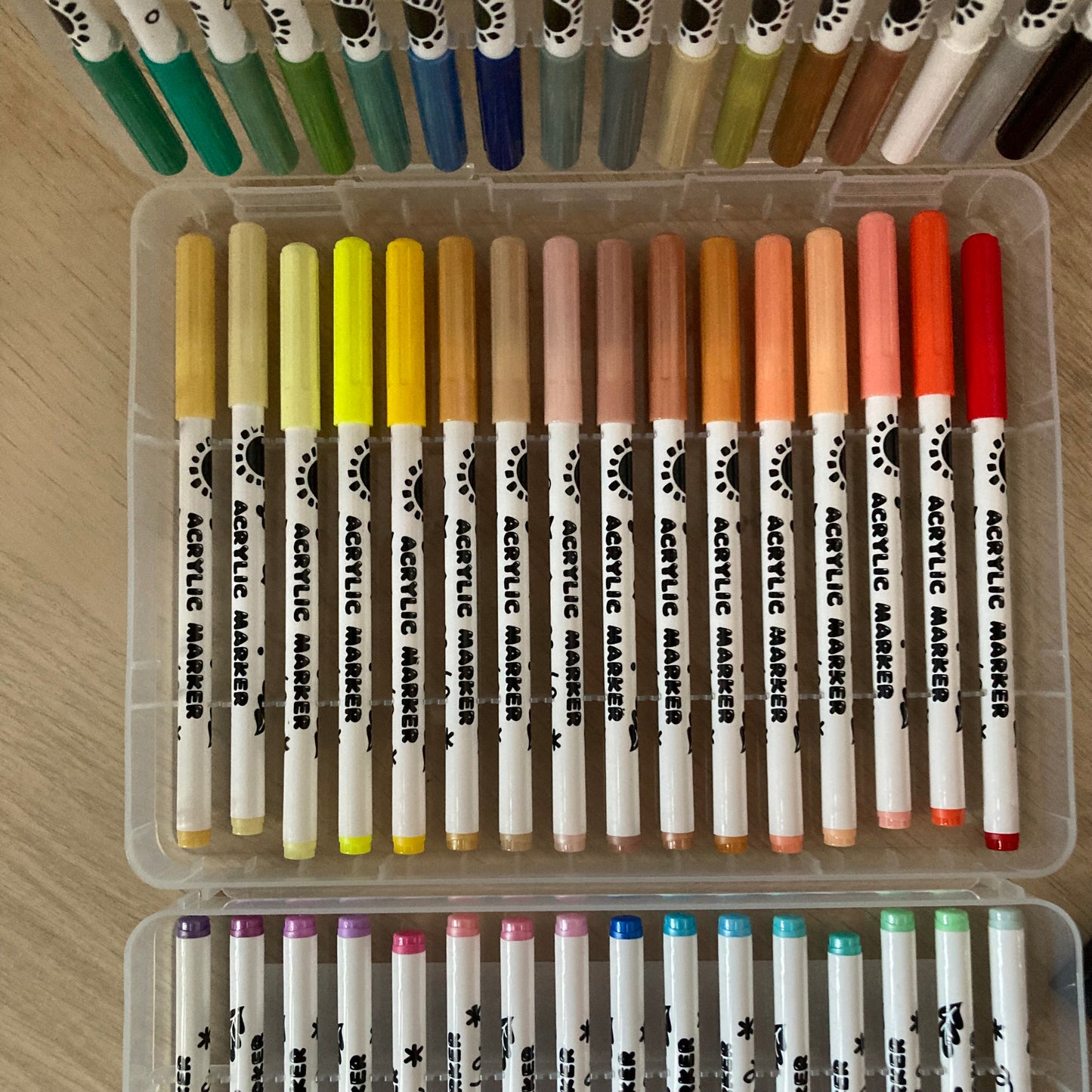 Set de 48 marcadores acrílicos