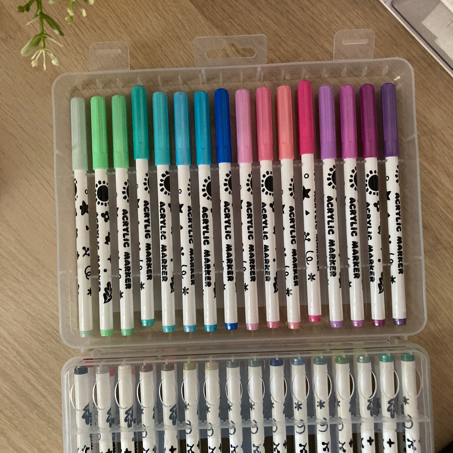 Set de 48 marcadores acrílicos